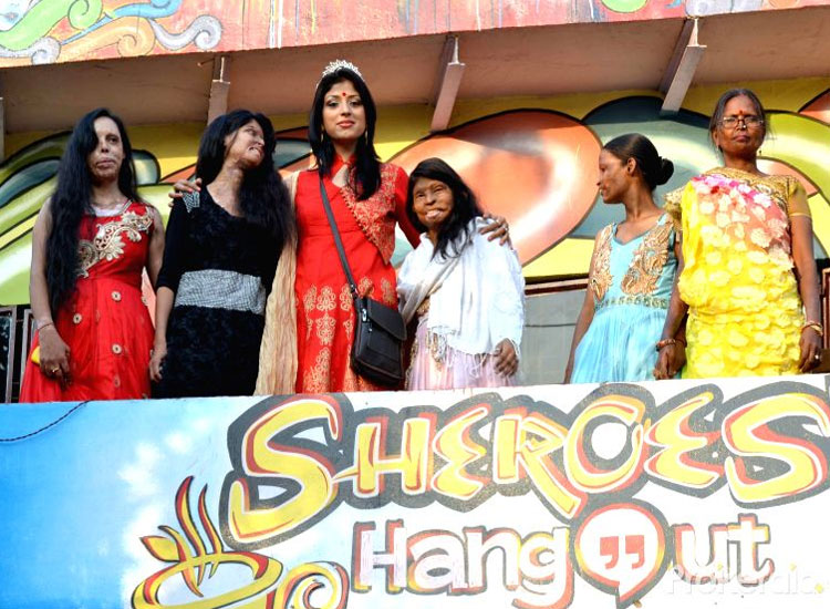 sheroes-hangout