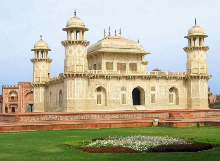 tomb-of-itimad-ud-daulah